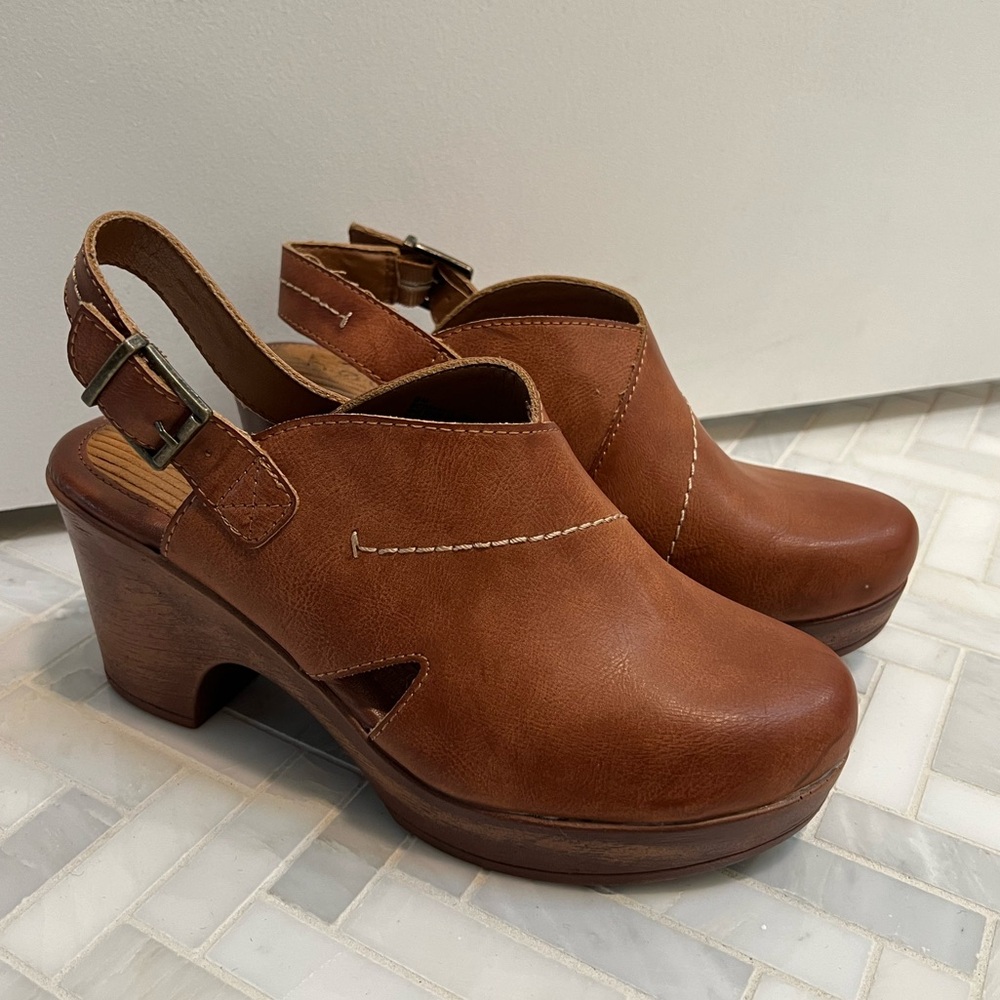 BOC Born Cecila Heeled Clogs with slingback shoes, brown, size 9